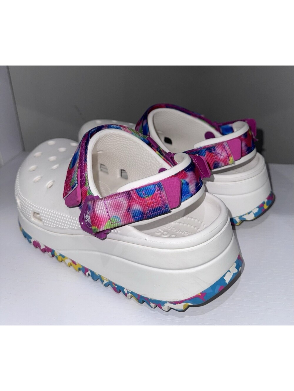 Crocs Classic Hiker Solarized Clog Women 7 Men 5 Platform Tie Dye 207990-94S EUC - Picture 2 of 9